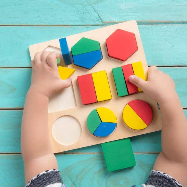 Puzzle en bois - WoodStack™ - Formes Géométriques - Les Mini Apprentis